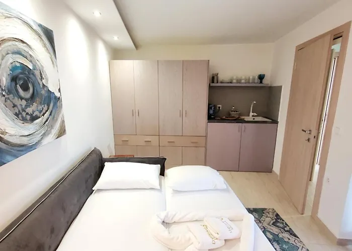 Deluxe Dina Apartment *